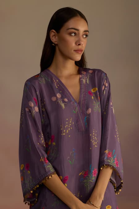 Buy_Roza_Purple Silk Sequins V-neck Watercolour Floral Phiran Kurta Set 