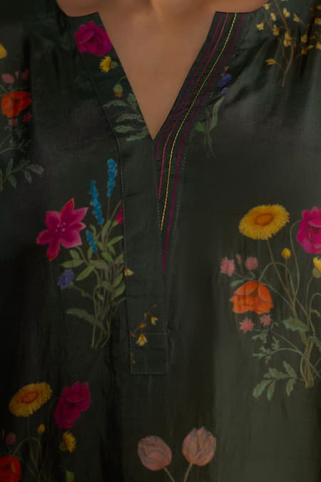 Buy_Roza_Green Silk Embroidery Collared Floral Threadwork Kurta Set _Online_at_Aza_Fashions