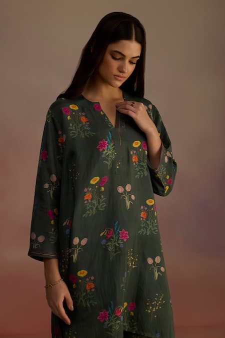 Shop_Roza_Green Silk Embroidery Collared Floral Threadwork Kurta Set _Online_at_Aza_Fashions
