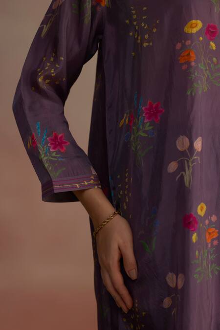 Shop_Roza_Purple Silk Embroidery Split V-neck Floral Threadwork Kurta Set _Online_at_Aza_Fashions