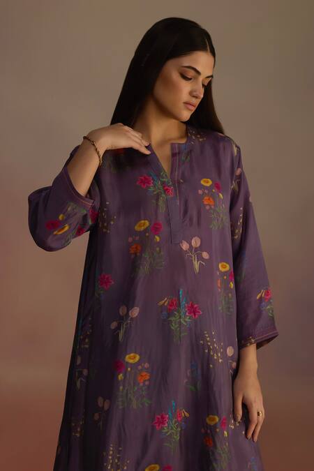 Roza_Purple Silk Embroidery Split V-neck Floral Threadwork Kurta Set _at_Aza_Fashions