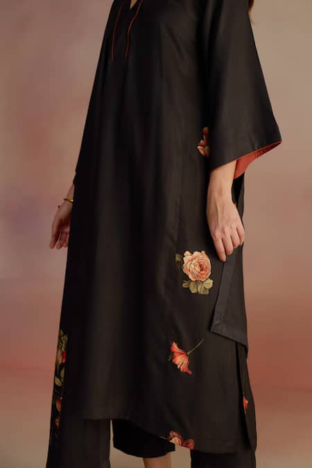 Buy_Roza_Black Floral Hand Painted Stole _Online_at_Aza_Fashions