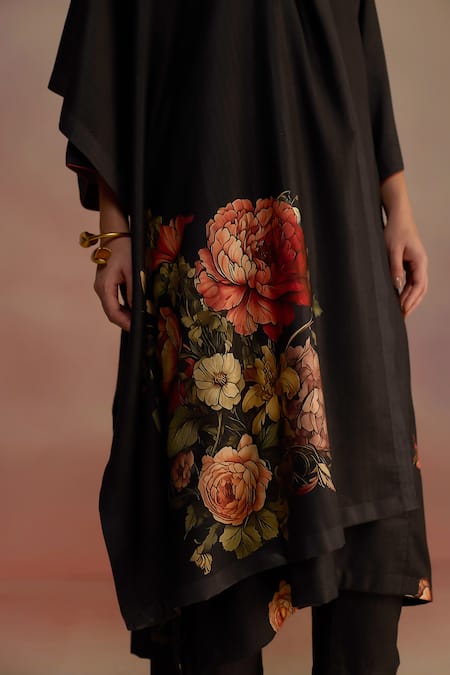 Shop_Roza_Black Floral Hand Painted Stole _Online_at_Aza_Fashions