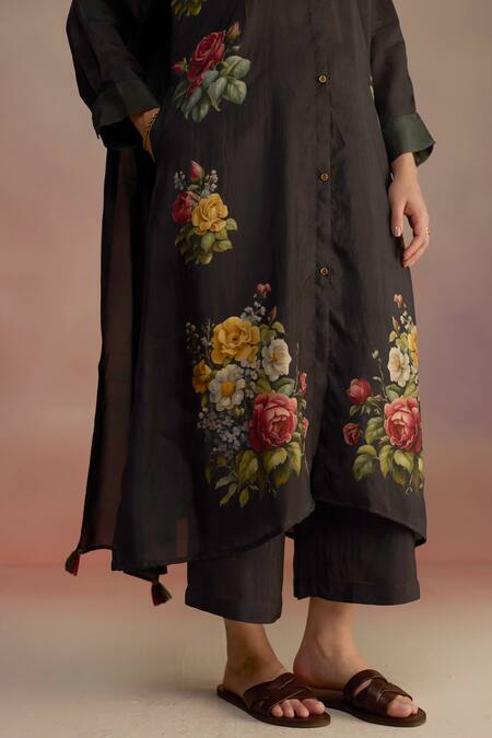 Buy_Roza_Black Floral Hand Painted Stole _Online_at_Aza_Fashions