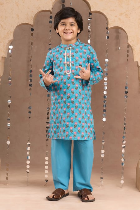 LIL DRAMA Floral Print Kurta With Pyjama 