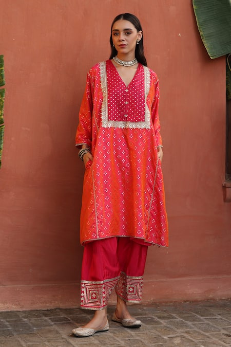 Begum Faris Embellished Phiran Kurta With Pant 