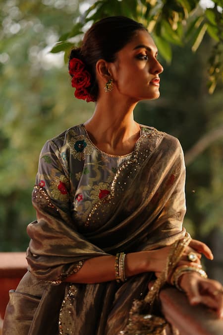 Shop Begum Gray Tissue, Silk, Brocade Embroidery, Sequins Gulkand Scallop Hem Saree Set Online at Aza Fashions Shop_Begum_Gray Tissue, Silk, Brocade Embroidery, Sequins Gulkand Scallop Hem Saree Set _Online_at_Aza_Fashions