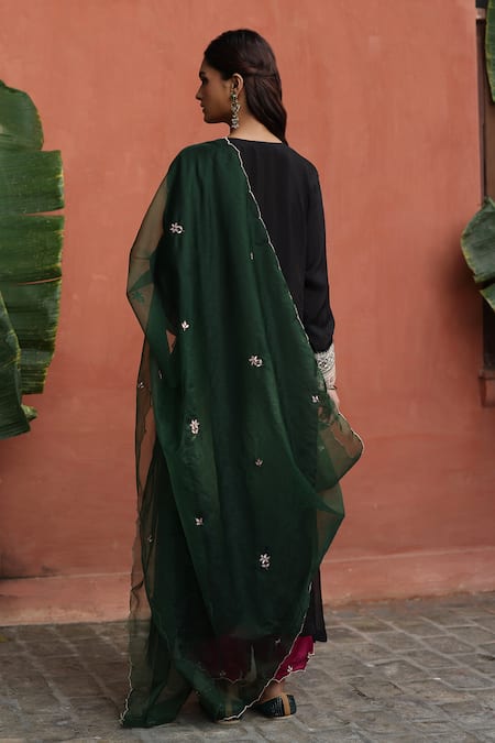 Shop Begum Black Silk, Modal, Organza Embroidery V-neck Floral Veil Resham Kurta Set at Aza Fashions Shop_Begum_Black Silk, Modal, Organza Embroidery V-neck Floral Veil Resham Kurta Set _at_Aza_Fashions