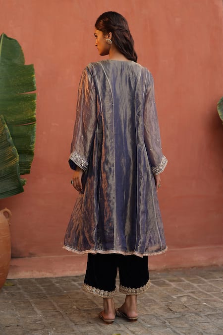 Shop_Begum_Gray Kurta Tissue Silk Embroidered Dabka V Neck Grey Anarkali Set _at_Aza_Fashions