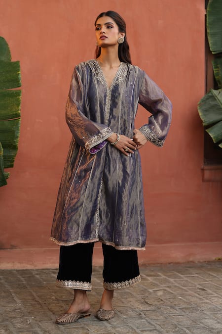 Buy_Begum_Gray Kurta Tissue Silk Embroidered Dabka V Neck Grey Anarkali Set _Online_at_Aza_Fashions