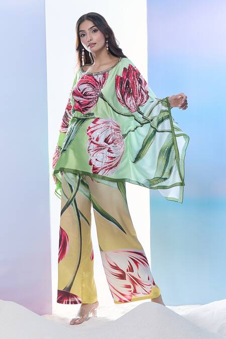Pria Kataria Puri_Green Satin Print Tulip Blossom Scoop Neck Shaded Tunic _Online_at_Aza_Fashions