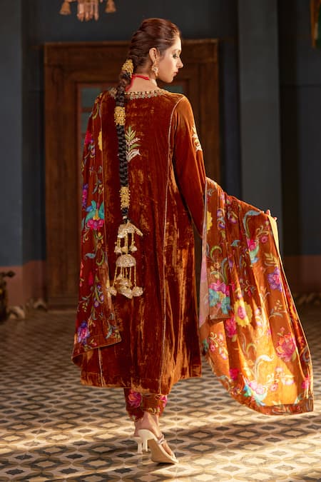 Shop Negra Elegante Brown Silk, Velvet Zari, Gota Patti, Embroidery Split Copper Floral Kurta Set at Aza Fashions Shop_Negra Elegante_Brown Silk, Velvet Zari, Gota Patti, Embroidery Split Copper Floral Kurta Set _at_Aza_Fashions