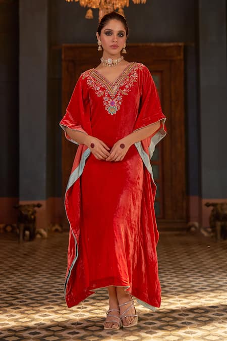Negra Elegante Orange Silk Embroidery V-neck Velvet Kaftan With Gota Work Online at Aza Fashions Negra Elegante_Orange Silk Embroidery V-neck Velvet Kaftan With Gota Work _Online_at_Aza_Fashions