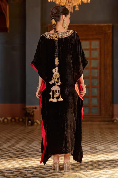 Negra Elegante Black Silk Zardosi Embroidered Kaftan 