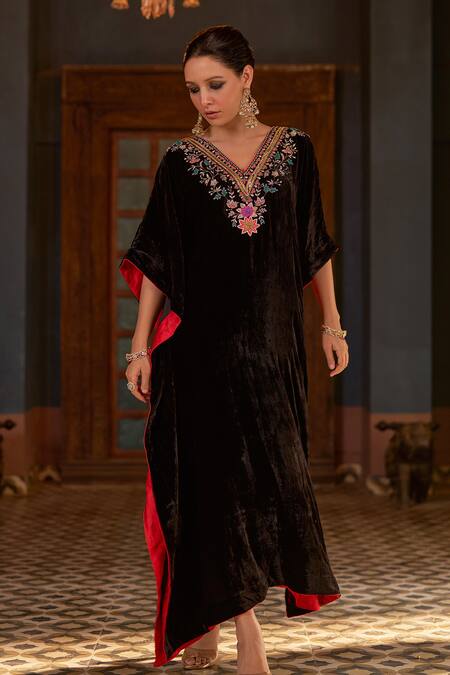 Negra Elegante Black Silk Embroidery, Zari V-neck Zardosi Kaftan Online at Aza Fashions Negra Elegante_Black Silk Embroidery, Zari V-neck Zardosi Kaftan _Online_at_Aza_Fashions