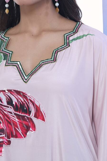 Buy_Pria Kataria Puri_Beige Silk Print Tulip Blossom Wavy Neck Kaftan And Pant Set 