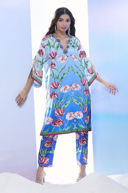 Pria Kataria Puri Tulip Print Blue Kurta Set With Pant 