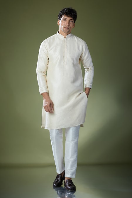 RNG Safawala Embroidered Straight Kurta With Pant 