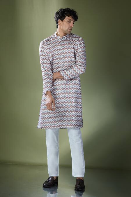 Rng Safawala White Cotton, Silk Chevron Print Kurta Set at Aza Fashions Rng Safawala_White Cotton, Silk Chevron Print Kurta Set_at_Aza_Fashions