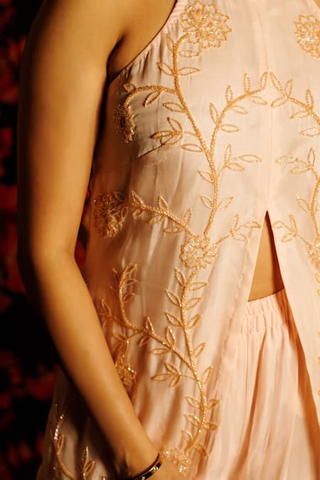 House Of TA-YA Peach Viscose, Silk, Georgette Pearls, Beads Halter Neck Embroidered Kurta Set at Aza Fashions House Of TA-YA_Peach Viscose, Silk, Georgette Pearls, Beads Halter Neck Embroidered Kurta Set _at_Aza_Fashions