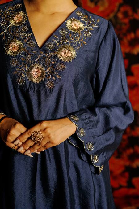 Buy_House Of TA-YA_Blue Chanderi, Viscose Embroidery V-neck Floral Dabka Zardozi Kurta Set _Online_at_Aza_Fashions