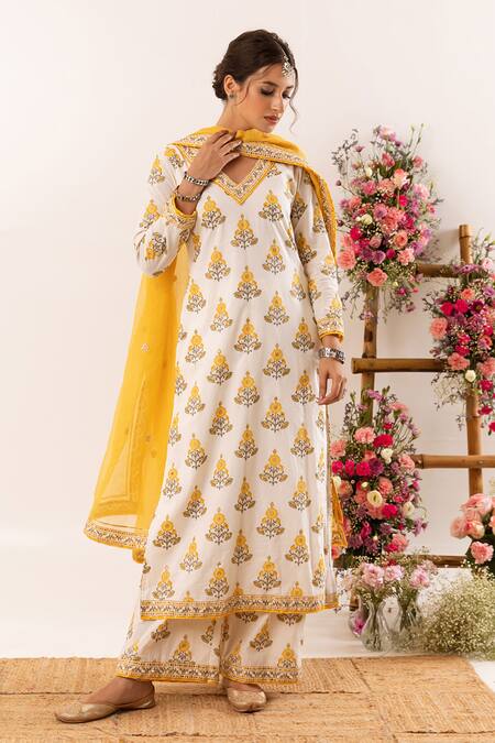 Buy_Rivaaj Clothing_White Cotton, Kota Doria Sequins, Zari, Pearls Blossom Handblock Print Kurta Set_Online_at_Aza_Fashions