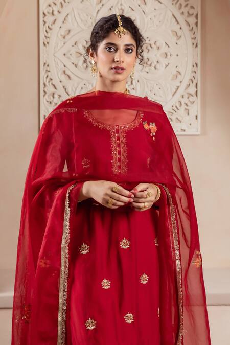 Shop Rivaaj Clothing Maroon Organza, Modal Embroidery Round Neck Floret Motif Kurta Set Online at Aza Fashions Shop_Rivaaj Clothing_Maroon Organza, Modal Embroidery Round Neck Floret Motif Kurta Set _Online_at_Aza_Fashions