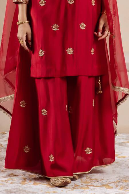 Buy Rivaaj Clothing Maroon Organza, Modal Embroidery Round Neck Floret Motif Kurta Set Buy_Rivaaj Clothing_Maroon Organza, Modal Embroidery Round Neck Floret Motif Kurta Set
