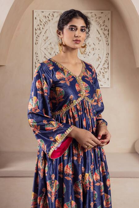 Buy_Rivaaj Clothing_Blue Velvet Embroidery, Lace V-neck Botanical Print Anarkali And Pant Set 