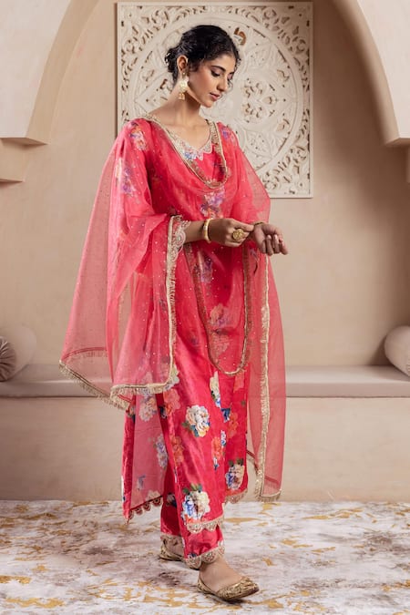 Rivaaj Clothing_Peach Velvet, Chiffon Zari, Sequins V-neck Bouquet Print Kurta Set _Online_at_Aza_Fashions