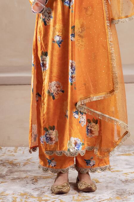 Rivaaj Clothing Orange Velvet, Chiffon Embroidery, Sequins V-neck Floral Print Kurta Set at Aza Fashions Rivaaj Clothing_Orange Velvet, Chiffon Embroidery, Sequins V-neck Floral Print Kurta Set _at_Aza_Fashions