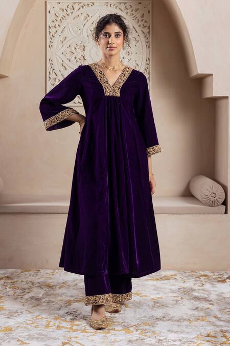 Shop Rivaaj Clothing Purple Velvet, Chiffon Zari, Embroidery V-neck Zardozi Kurta Set at Aza Fashions Shop_Rivaaj Clothing_Purple Velvet, Chiffon Zari, Embroidery V-neck Zardozi Kurta Set_at_Aza_Fashions