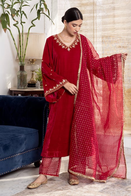 Rivaaj Clothing_Maroon Velvet, Organza Gota Patti, Mirrors V-neck Embroidered Kurta Set _Online_at_Aza_Fashions