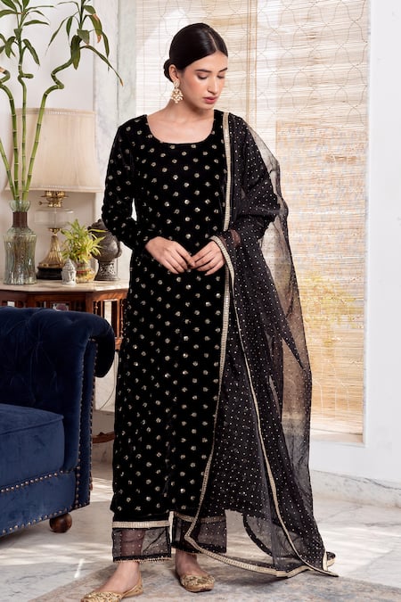 Rivaaj Clothing Khwabidah Sequin Embroidered Kurta Set 