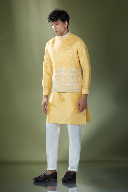Shop Rng Safawala Yellow Silk, Cotton Sequins, Embroidery Thread Bundi Set at Aza Fashions Shop_Rng Safawala_Yellow Silk, Cotton Sequins, Embroidery Thread Bundi Set _at_Aza_Fashions