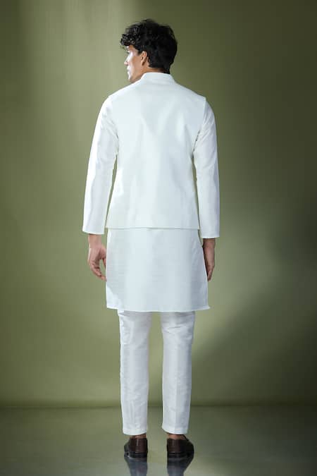 Shop Rng Safawala White Silk, , Satin Sequins, Embroidery Heart Motif Bundi Set at Aza Fashions Shop_Rng Safawala_White Silk, , Satin Sequins, Embroidery Heart Motif Bundi Set _at_Aza_Fashions