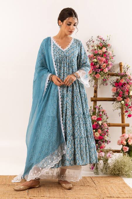 Rivaaj Clothing_Green Cotton, Kota Doria Lace V-neck Acanthus Bloom Anarkali Set With Palazzo _at_Aza_Fashions