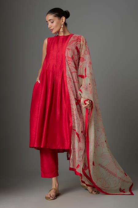 kriti bapna Silk Box Pleated Kurta & Pant Set 