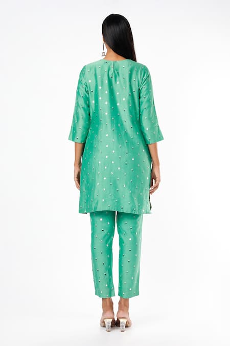 Kriti Bapna Emerald Green Mirror Embroidered Kurta Set 
