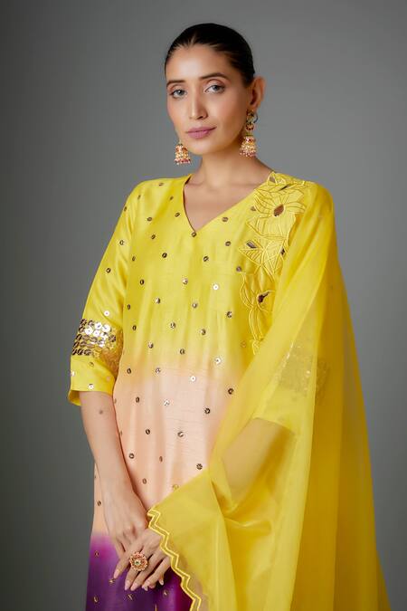 Buy_Kriti Bapna_Yellow Silk Organza Cut Work, Applique V-neck Ombre Tikki Embroidered Kurta Set _Online_at_Aza_Fashions