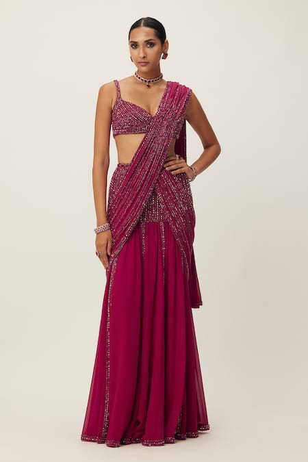 Vvani By Vani Vats Red Georgette Crystals, Sequins, Cut Work Embellished Pre-draped Saree Set Online at Aza Fashions Vvani By Vani Vats_Red Georgette Crystals, Sequins, Cut Work Embellished Pre-draped Saree Set _Online_at_Aza_Fashions