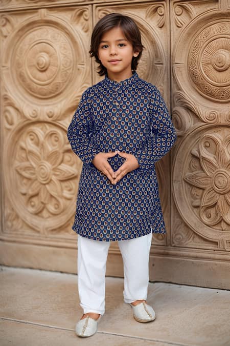 Arihant Rai Sinha Floral Printed Kurta With Pyjama 