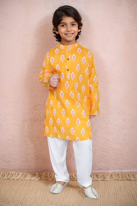 Arihant Rai Sinha Ikat Print Kurta With Pyjama 