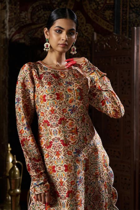 Buy_17:17 By Simmi Saboo_Beige Raw Silk Embellished Floral Round Kurta Pant Set _Online_at_Aza_Fashions