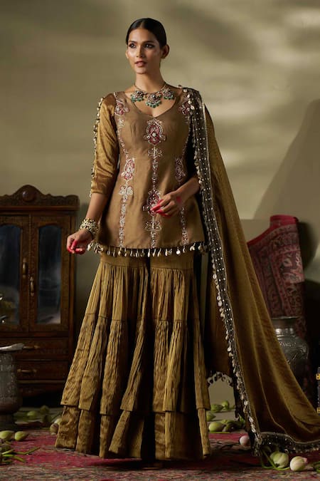 Shop_17:17 By Simmi Saboo_Gold Silk, Organza Pearls, Sequins, Beads Floral Embellished Peplum Kurta Set _Online_at_Aza_Fashions