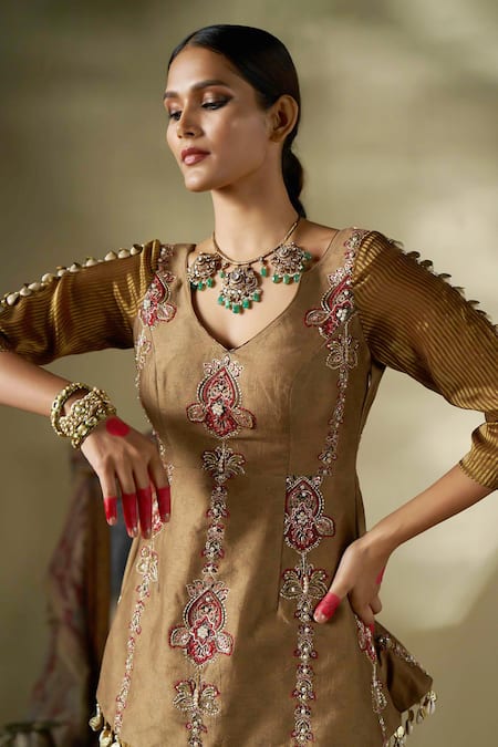 Buy_17:17 By Simmi Saboo_Gold Silk, Organza Pearls, Sequins, Beads Floral Embellished Peplum Kurta Set 