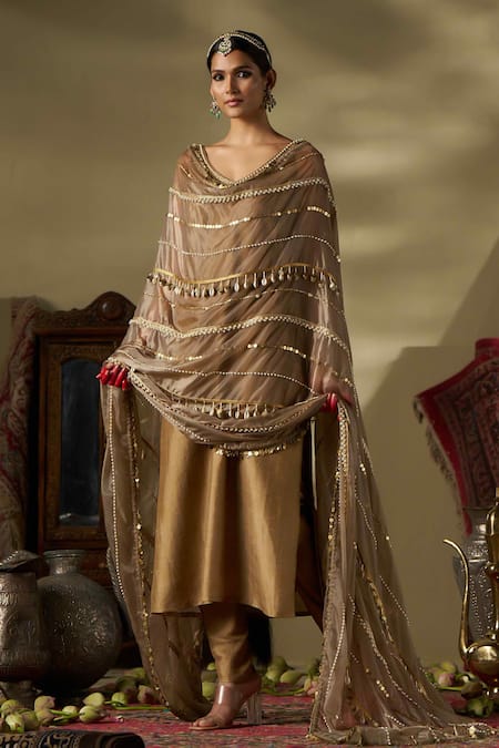 17:17 By Simmi Saboo_Gold Liquid Organza Embellished Pearl V Neck Kurta Set _at_Aza_Fashions