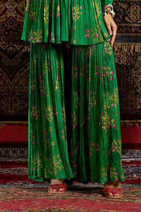17:17 By Simmi Saboo_Green Raw Silk Embellished Shell V-neck Floral Print Peplum Kurta Set _Online_at_Aza_Fashions