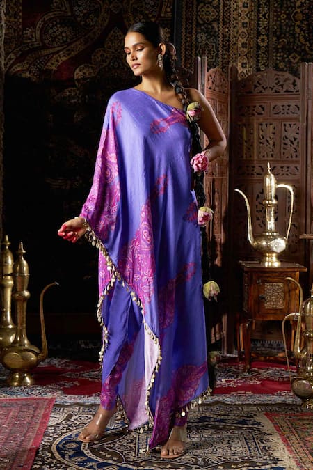 Shop_17:17 By Simmi Saboo_Purple Raw Silk Embroidered Shell One Shoulder Floral Kurta Set _Online_at_Aza_Fashions