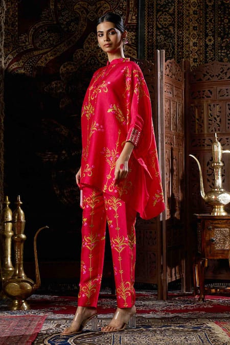 17:17 By Simmi Saboo_Pink Raw Silk Embellished Bead Mandarin Collar Floral Kaftan Set _Online_at_Aza_Fashions